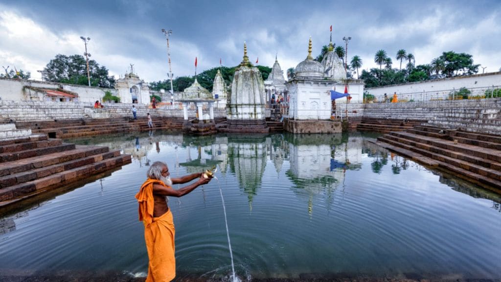 amarkantak | amarkantak famous tourist places | famous tourist places near gujarat | famous tourist places madhya pradesh | famous tourist places in summer | summer vacation places in india | madhya pradesh famous tourist places