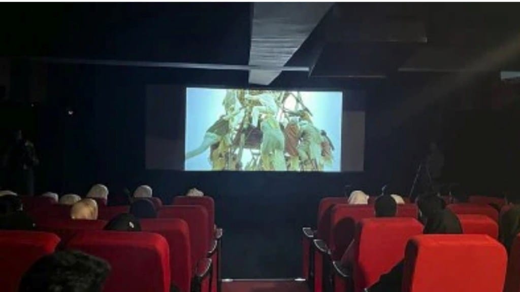 આખરે શુક્રવારે જ કેમ થાય છે મુવી રિલીઝ? શું છે કારણ? દિલચસ્પ છે કહાની આખરે શુક્રવારે જ કેમ થાય છે મુવી રિલીઝ? શું છે કારણ? દિલચસ્પ છે કહાની