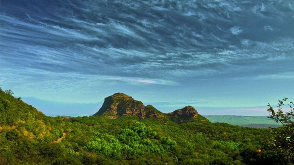 panchmahal famous tourist places | panchmahal famous tourist places near gujarat | famous tourist places madhya pradesh | famous tourist places in summer | summer vacation places in india | madhya pradesh famous tourist places