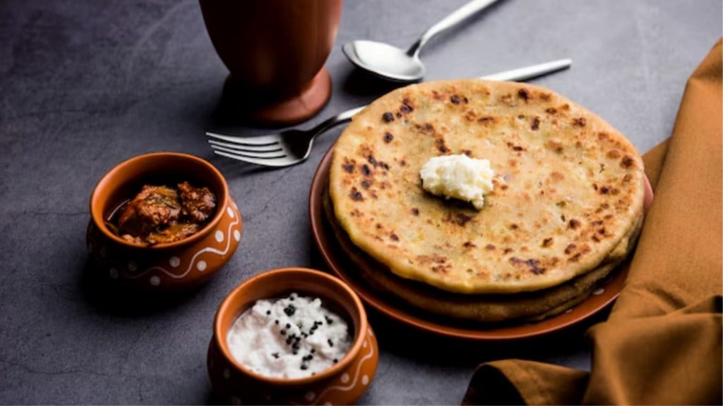 Recipe Tips : બ્રેકફાસ્ટમાં બનાવો સંજીવ કપૂરના સ્વાદિષ્ટ અને હેલ્ધી આલુ પરાઠા, ઝટપટ થશે તૈયાર Recipe Tips : બ્રેકફાસ્ટમાં બનાવો સંજીવ કપૂરના સ્વાદિષ્ટ અને હેલ્ધી આલુ પરાઠા, ઝટપટ થશે તૈયાર