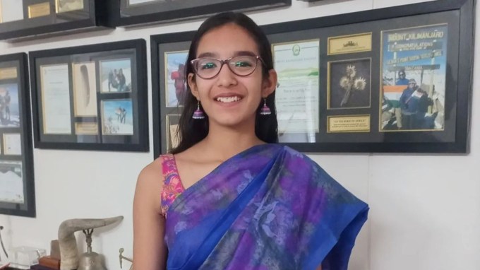 નૌકાદળના સોશિયલ મીડિયા પ્લેટફોર્મ કામ્યાએ સાત ખંડોમાંથી છના સૌથી ઊંચા શિખરોને જીતવામાં અપાર હિંમત અને મનોબળ દર્શાવ્યું છે. (ફોટો ઈન્સ્ટાગ્રામ - kaamya.sahas)