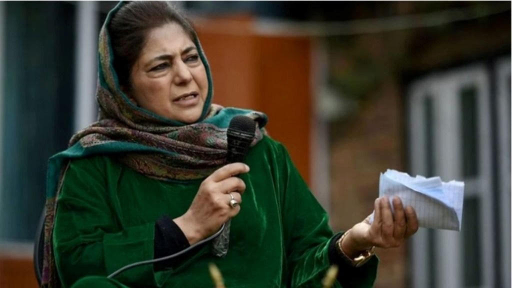 6th Phase Voting: 1987 ની હેરાફેરીનું પુનરાવર્તન કરવા માંગો છો… મહેબૂબા મુફ્તી હડતાળ પર કેમ બેઠા? 6th Phase Voting: 1987 ની હેરાફેરીનું પુનરાવર્તન કરવા માંગો છો… મહેબૂબા મુફ્તી હડતાળ પર કેમ બેઠા?