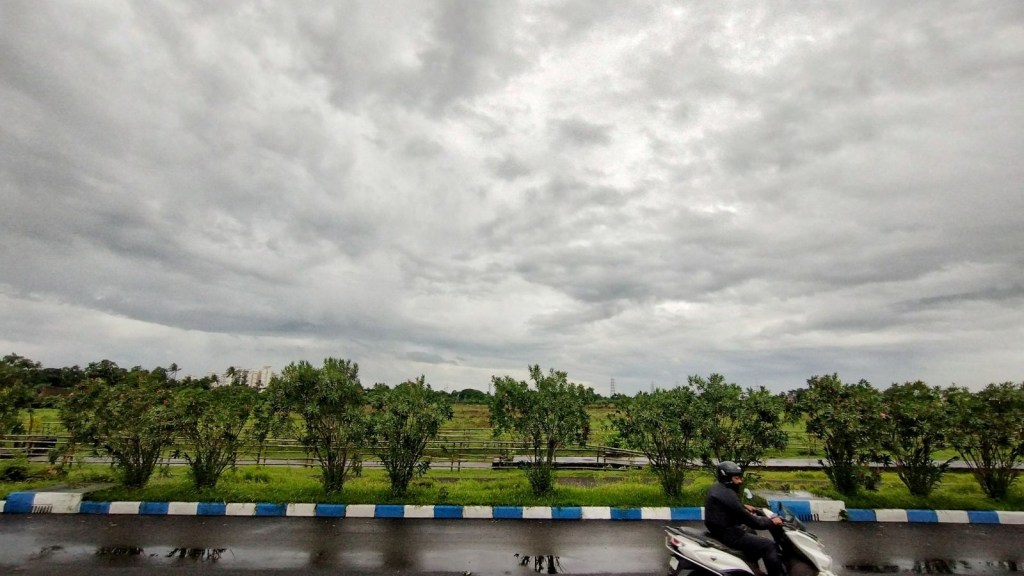 Cyclone Remal : પશ્ચિમ બંગાળ અને બાંગ્લાદેશના દરિયાકાંઠાના વિસ્તારોમાં રેમલ ચક્રવાતની લેન્ડફોલ પ્રક્રિયા શરૂ