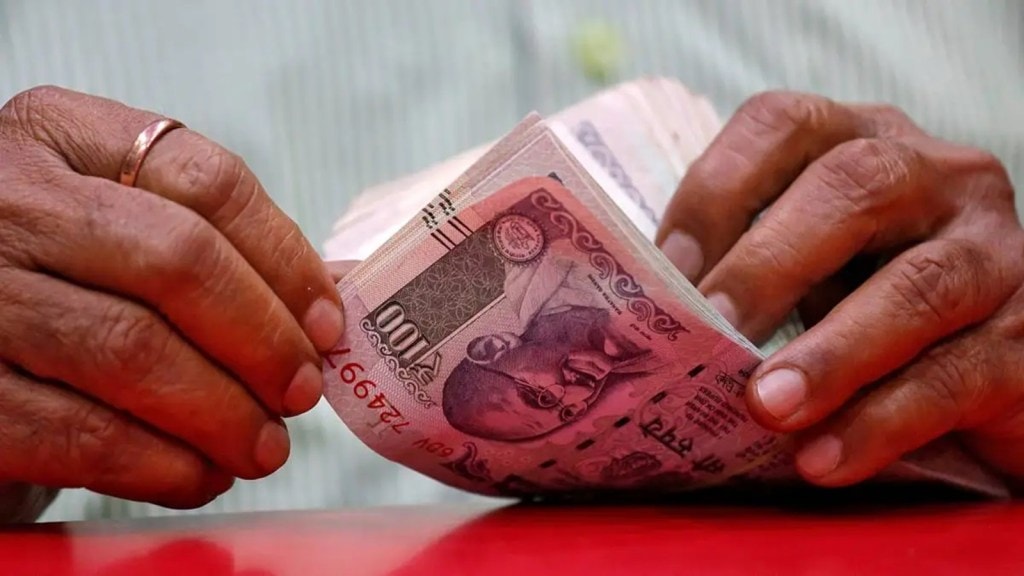 Savings Account Rules: બેંક બચત ખાતામાં એક વર્ષમાં કેટલી થાપણ જમા કરાવી શકાય? જાણો ઇન્કમ ટેક્સના નિયમ Savings Account Rules: બેંક બચત ખાતામાં એક વર્ષમાં કેટલી થાપણ જમા કરાવી શકાય? જાણો ઇન્કમ ટેક્સના નિયમ