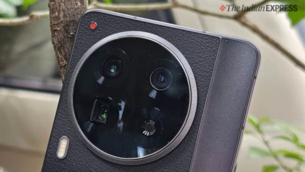 ફોનના કેમેરાને કાયમ માટે નુકસાન પહોંચાડી શકે આ સામાન્ય ભૂલો ફોનના કેમેરાને કાયમ માટે નુકસાન પહોંચાડી શકે આ સામાન્ય ભૂલો