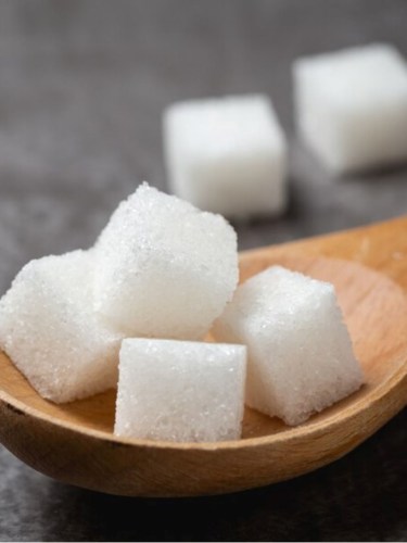 Vastu Niyam : ઘરમાં ત્રણ જગ્યાએ રાખો આ ખાસ વસ્તુ, જીવનમાં આવશે ખુશીઓ