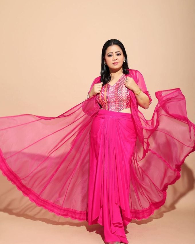 ભારતી સિંહ (Bharti Singh) એક ભારતીય હાસ્ય કલાકાર અને ટેલિવિઝન પર્સનાલિટી છે. તેણે અસંખ્ય કોમેડી શો બનાવ્યા છે તેમજ વિવિધ એવોર્ડ શો હોસ્ટ કર્યા છે. આજે તેનો 40 મોં જન્મદિવસ છે ત્યારે તેની કેટલીક જાણી અજાણી વાતો પર એક નજર