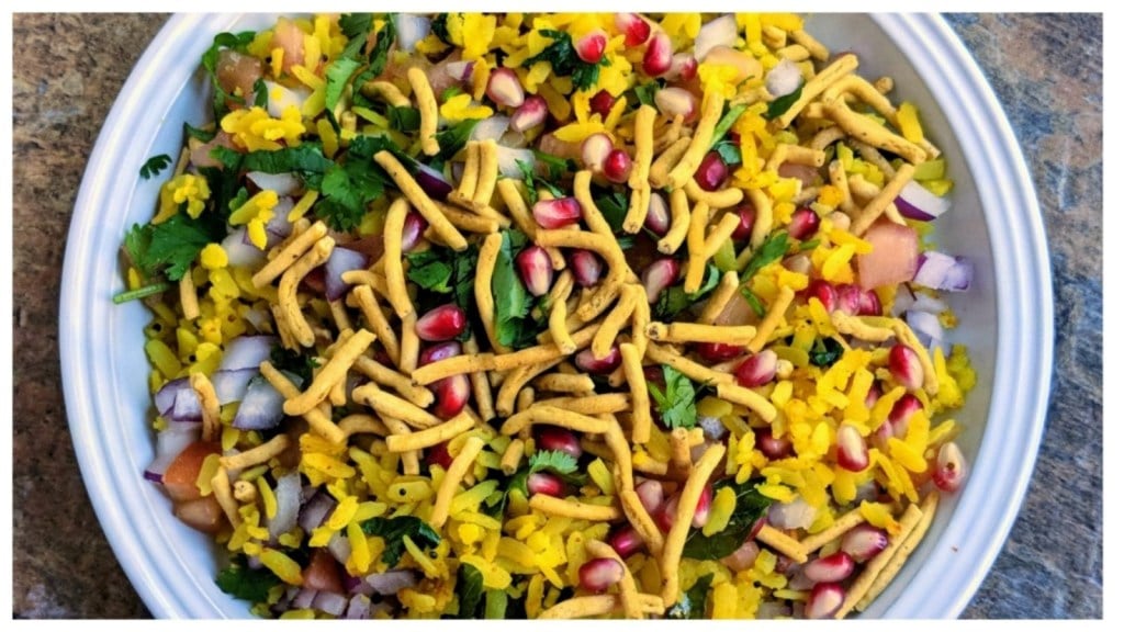 ઇન્દોરી પૌંઆ માં શું છે ખાસ? જાણો રેસીપી અને સમજો કે તે નોર્મલ પૌંઆથી કેવી રીતે અલગ છે ઇન્દોરી પૌંઆ માં શું છે ખાસ? જાણો રેસીપી અને સમજો કે તે નોર્મલ પૌંઆથી કેવી રીતે અલગ છે