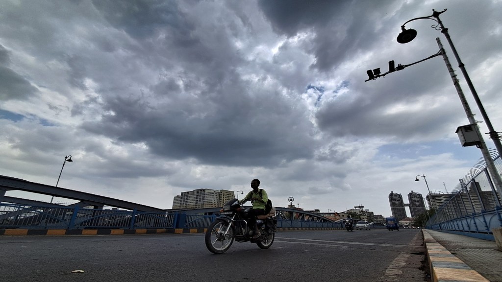 IMD Rain Forecast July: જુલાઈમાં પડશે જોરદાર વરસાદ, હવામાન વિભાગે કરી મોટી આગાહી, ગુજરાતમાં કેવો પડશે વરસાદ? IMD Rain Forecast July: જુલાઈમાં પડશે જોરદાર વરસાદ, હવામાન વિભાગે કરી મોટી આગાહી, ગુજરાતમાં કેવો પડશે વરસાદ?