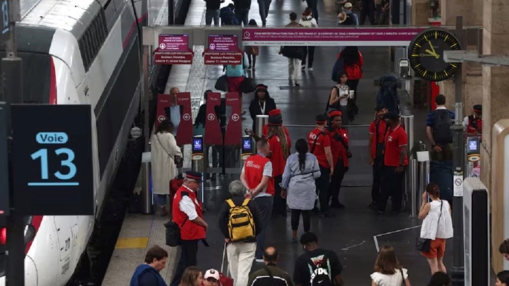 Paris Olympics 2024: પેરિસ ઓલિમ્પિક પહેલા ફ્રાન્સમાં આગચંપી અને તોડફોડ, ટ્રેનો પર પણ હુમલા