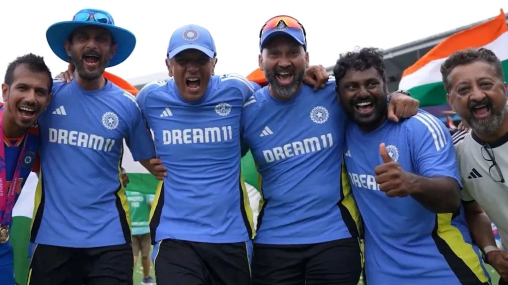 ગૌતમ ગંભીરનું સ્થાન લેશે રાહુલ દ્રવિડ? ટીમ ઇન્ડિયાના કોચ પદેથી હટ્યા પછી નિભાવી શકે છે મોટી જવાબદારી ગૌતમ ગંભીરનું સ્થાન લેશે રાહુલ દ્રવિડ? ટીમ ઇન્ડિયાના કોચ પદેથી હટ્યા પછી નિભાવી શકે છે મોટી જવાબદારી