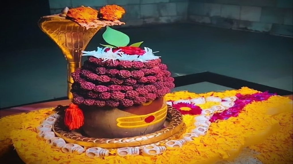 Shiv Puja Vidhi In Sawan Months | Shivling Puja Vidhi | Sawan 2024 | shravan month 2024 | sawan mass bilipatra upay