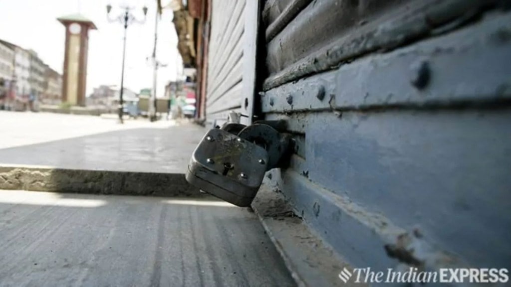 Bharat Bandh : આજે ભારત બંધ? શું છે કારણ, બેંક, સ્કૂલ-કોલેજ અને ઓફિસ ખુલી રહેશે કે નહીં, જાણો ડિટેલ Bharat Bandh : આજે ભારત બંધ? શું છે કારણ, બેંક, સ્કૂલ-કોલેજ અને ઓફિસ ખુલી રહેશે કે નહીં, જાણો ડિટેલ