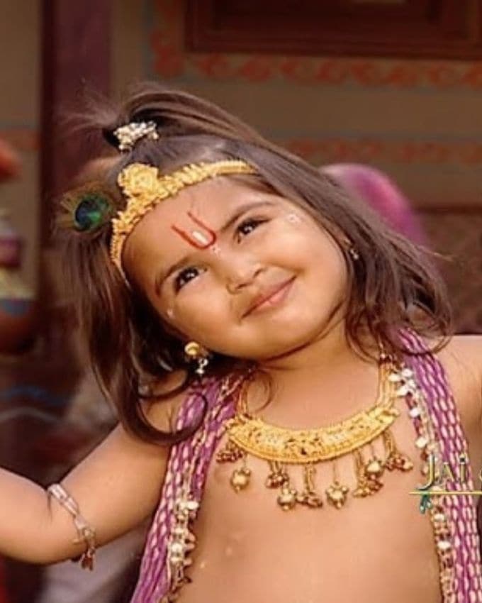 <strong>'જય શ્રી કૃષ્ણ' </strong>: 21 જુલાઈ 2008થી પ્રસારિત થઈ હતી. આ સીરિયલમાં ભગવાન શ્રી કૃષ્ણના બાળપણના મનોરંજન બતાવવામાં આવ્યા હતા, જેમાં તોફાની કૃષ્ણ અને તેમની માતા યશોદાના બાળપણના મનોરંજન બતાવવામાં આવ્યા હતા. આ સિરિયલને દર્શકોએ ખૂબ પસંદ કરી હતી. કુલ 285 એપિસોડ પ્રસારિત કરવામાં આવ્યા હતા. આ સિરિયલમાં શ્રી કૃષ્ણના બાળપણના કારનામાઓને ટીવી પર સુંદર રીતે રજૂ કરવામાં આવ્યા હતા, જેમાં ધૃતિ ભાટિયાએ ભગવાન શ્રી કૃષ્ણનું બાળ પાત્ર ખૂબ જ નિર્દોષતાથી ભજવ્યું હતું.