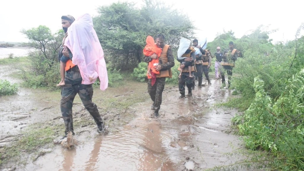 ગુજરાત વરસાદી આફત! જામનગરમાં અચાનક આવેલા પૂરમાં 7 લોકોના મોત, 514 પશુઓ પણ મૃત્યુ પામ્યા