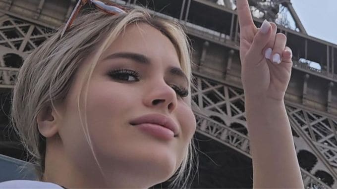 20 વર્ષીય એલાન્સો 100 મીટર બટરફ્લાય સેમિ-ફાઇનલ માટે ક્વોલિફાય કરવામાં નિષ્ફળ રહી અને ત્યારબાદ તેણે સ્વિમિંગમાંથી નિવૃત્તિ જાહેર કરી દીધી હતી. આ પછી આવી વાત સામે આવી હતી. (Pics - luanalonsom Ista)