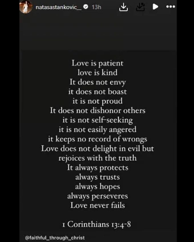નોંધમાં લખ્યું હતું કે, "પ્રેમ ધીરજવાન છે. પ્રેમ દયાળુ છે. તે ઈર્ષ્યા કરતો નથી. તે ઘમંડી નથી. તે અન્યનું અપમાન કરતો નથી. તે સ્વાર્થી નથી. તે સરળતાથી ગુસ્સે થતો નથી. તે ભૂલો સહન કરતો નથી." દુષ્ટતામાં આનંદ કરે પરંતુ હંમેશા રક્ષણ કરે છે, હંમેશા આશા રાખે છે, હંમેશા રક્ષણ આપે છે.