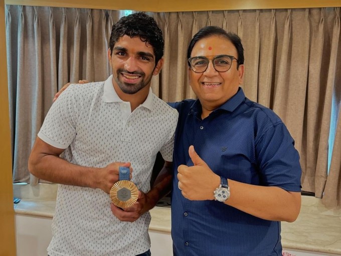પેરિસ ઓલિમ્પિક 2024માં બ્રોન્ઝ મેડલ વિજેતા રેસલર અમન સેહરાવતે તારક મહેતાના જેઠાલાલ એટલે કે દિલીપ જોષી  (તસવીર - amansehrawat057)