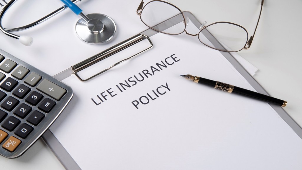 Insurance Policy: લાઈફ ઈન્સ્યોરન્સ પોલિસી સરેન્ડર કરવા પર વધુ પૈસા મળશે, ઈરડાના નવા નિયમ 1 ઓક્ટોબરથી લાગુ