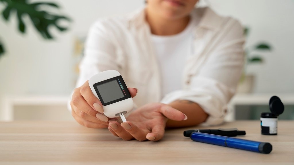 Diabetes Health Tips: ડાયાબિટીસ દર્દી ઉપવાસ કરી શકે છે? હેલ્થ એક્સપર્ટ્સ પાસેથી જાણો વ્રત દરમિયાન શું કરવું અને શું નહીં