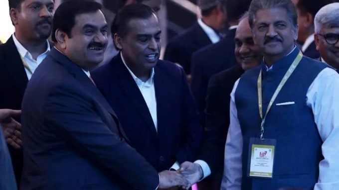 <strong>અદાણી ટોટલ ગેસ</strong><br>અદાણી ટોટલ ગેસનો બિઝનેસ દેશના અનેક રાજ્યોમાં ફેલાયેલો છે. તે ઘરો અને કારખાનાઓમાં વાહનો અને પાઇપ્ડ નેચરલ ગેસના ઉત્પાદનનો છૂટક વેપાર કરે છે. (Photo: Indian Express)