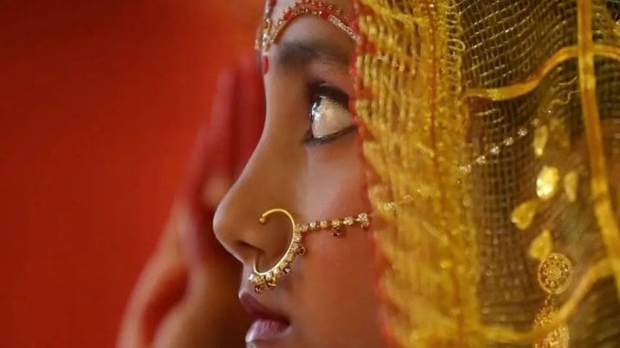 માસિક ધર્મ શરૂ થયા પછી કુમારી દેવી માટે બીજી છોકરી પસંદ કરવામાં આવે છે. ભૂતપૂર્વ કુમારી દેવીઓને આજીવન પેન્શન આપવામાં આવે છે. (Photo: Indian Express)