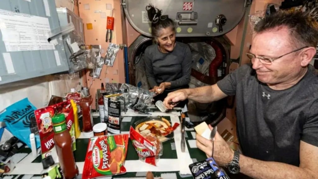 સુનિતા વિલિયમ્સની લેટેસ્ટ તસવીરોએ ચિંતા ઉભી કરી, સ્વાસ્થ્યને લઇને આવ્યું મોટું અપડેટ સુનિતા વિલિયમ્સની લેટેસ્ટ તસવીરોએ ચિંતા ઉભી કરી, સ્વાસ્થ્યને લઇને આવ્યું મોટું અપડેટ