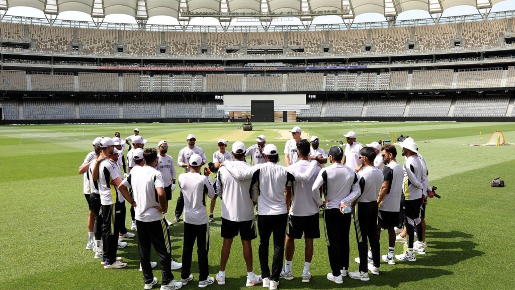 ભારત વિ ઓસ્ટ્રેલિયા પ્રથમ ટેસ્ટ : પિચની તસવીર સામે આવી, જાણો કેવી હોઇ શકે છે ટીમ ઇન્ડિયાની પ્લેઇંગ ઇલેવન ભારત વિ ઓસ્ટ્રેલિયા પ્રથમ ટેસ્ટ : પિચની તસવીર સામે આવી, જાણો કેવી હોઇ શકે છે ટીમ ઇન્ડિયાની પ્લેઇંગ ઇલેવન