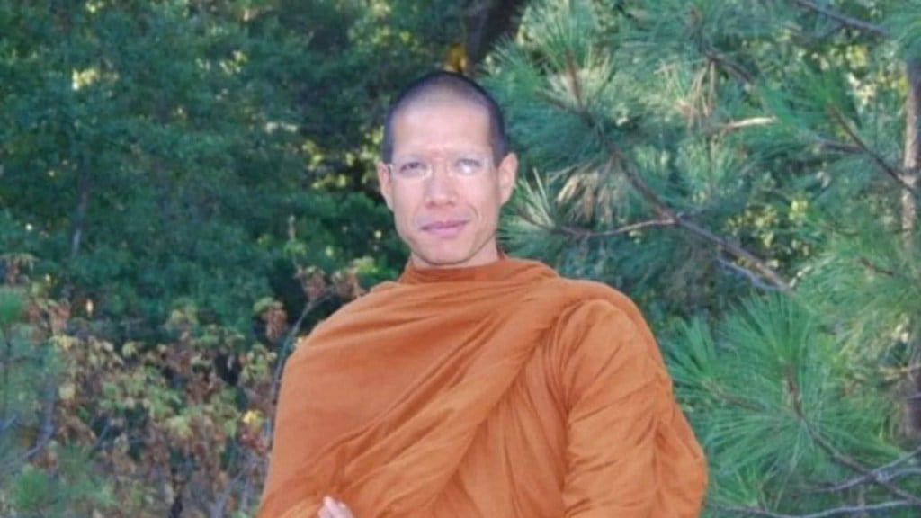 40 હજાર કરોડની સંપત્તિ છોડીને ભિક્ષુ બન્યો 18 વર્ષનો યુવાન, CSK સાથે છે ‘ખાસ’ સંબંધ