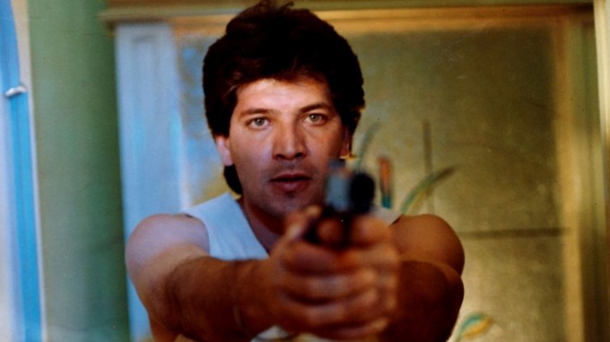 <strong>આદિત્ય પંચોલી</strong><br>અભિનેતા આદિત્ય પંચોલીની 2015માં બાઉન્સરને ધમકી આપવા બદલ ધરપકડ કરવામાં આવી હતી. જોકે તે જ દિવસે તેને છોડી દેવામાં આવ્યો હતો. પરંતુ આ પહેલા 2005માં પાડોશી સાથે ઝઘડા બાદ તેને 1 વર્ષની જેલની સજા પણ થઈ હતી. (Express Archive Photo)