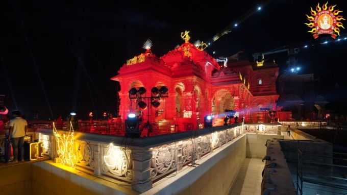 <strong>Ayodhya : અયોધ્યા</strong><br>અયોધ્યા, શ્રી રામ જન્મભૂમિ પણ વર્ષ 2024માં સૌથી વધુ સર્ચ કરવામાં આવેલા પ્રવાસ સ્થળોમાં 8માં નંબર આવે છે. જાન્યુઆરી 2024માં શ્રી રામ મંદિરમાં પ્રાણપ્રતિષ્ઠા બાદ કરોડો લોકો રામ લલ્લાના દર્શન કરવા અયોધ્યા પહોંચી રહ્યા છે. (Photo: @ShriRamTeerth)