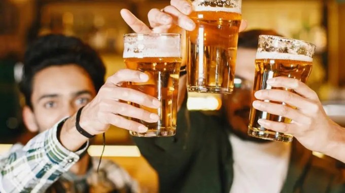 આ સિવાય આ કંપની હિટ એન્ડ ઈન્ડિયા સ્પેશિયલ બીયરનું ઉત્પાદન પણ કરે છે. આ તમામ આ કંપની હેઠળ બનેલી બીયરના નામ છે. (Photo: Pexels)