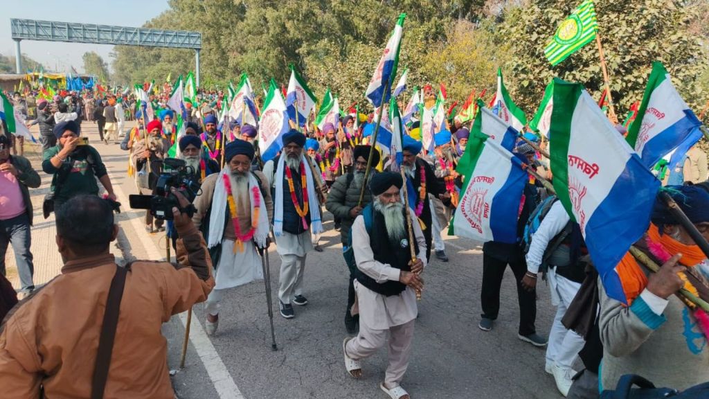 Farmer Protest: ખેડૂત આંદોલન રોકવા શંભુ બોર્ડર પર કડક સુરક્ષા, રોડ રસ્તા પર ત્રણ સ્તરીય બેરિ