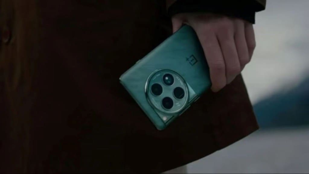 OnePlus 12 : વનપ્લસ 12 સ્માર્ટફોનને ખરીદવાની શાનદાર તક, 12,000 રૂપિયાની છૂટ OnePlus 12 : વનપ્લસ 12 સ્માર્ટફોનને ખરીદવાની શાનદાર તક, 12,000 રૂપિયાની છૂટ