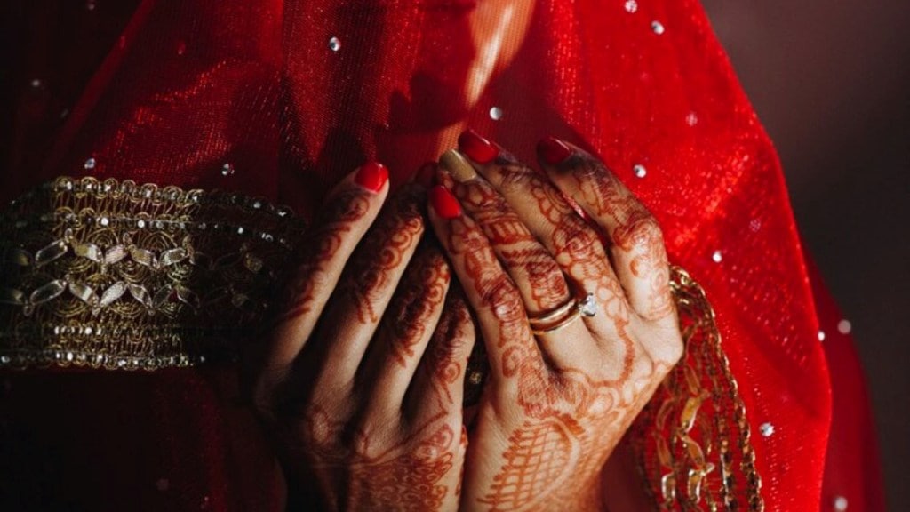 હૃદયદ્વાવક ઘટના: ‘બસ એક વાર પપ્પાને ગળે લગાડો’, દીકરીની ડોલી ઉઠે તે પહેલાં જ પિતાનું હાર્ટ એટેકથી મોત હૃદયદ્વાવક ઘટના: ‘બસ એક વાર પપ્પાને ગળે લગાડો’, દીકરીની ડોલી ઉઠે તે પહેલાં જ પિતાનું હાર્ટ એટેકથી મોત