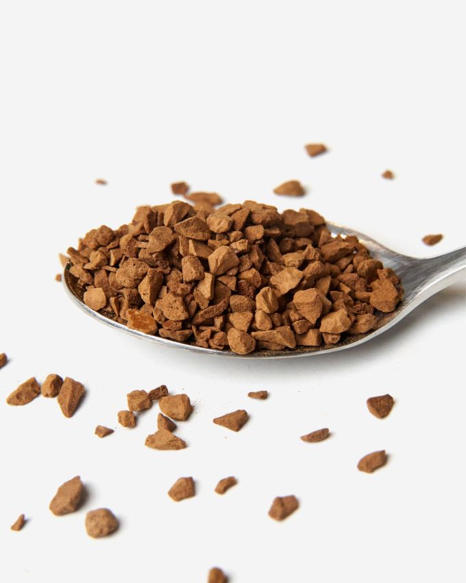 <strong>ફેસ મસાજ :</strong> આ ફેશિયલ મસાજ તમને ફેસની ખોવાયેલી ચમક પાછી લાવવામાં ઘણી મદદ કરી શકે છે. આ માટે તમારે એક ચમચી એલોવેરા જેલમાં એક ચમચી કોફી પાવડર મિક્સ કરવાનો છે. આ પછી તમારે તેમાં એક ચમચી નારિયેળ તેલ ઉમેરીને પેસ્ટ તૈયાર કરવી પડશે. આ પેસ્ટની મદદથી તમારા ચહેરાને 5 થી 10 મિનિટ સુધી મસાજ કરતા રહો.