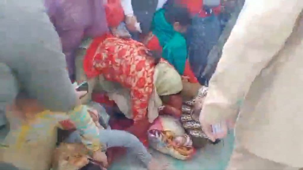 Gujarati News 20 December 2024: મેરઠમાં શિવ મહાપુરાણ કથામાં નાસભાગ, ઘણી મહિલાઓને ઇજા Gujarati News 20 December 2024: મેરઠમાં શિવ મહાપુરાણ કથામાં નાસભાગ, ઘણી મહિલાઓને ઇજા