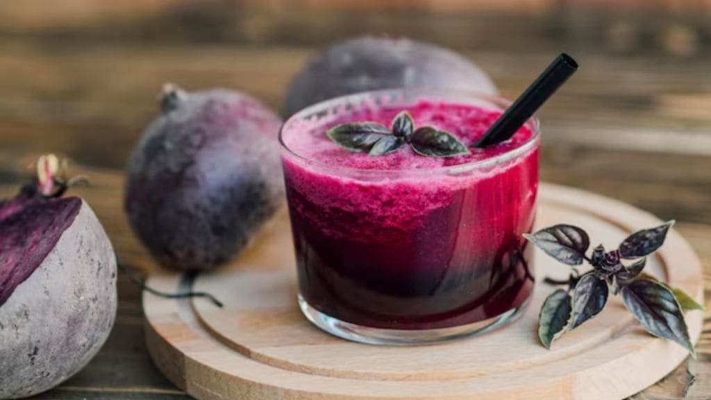 Beetroot Juice Benefits: બીટ જ્યુસ અઠવાડિયામાં કેટલી વખત પીવો જોઇએ? જાણો એક્સપર્ટ્સ પાસેથી Beetroot Juice Benefits: બીટ જ્યુસ અઠવાડિયામાં કેટલી વખત પીવો જોઇએ? જાણો એક્સપર્ટ્સ પાસેથી