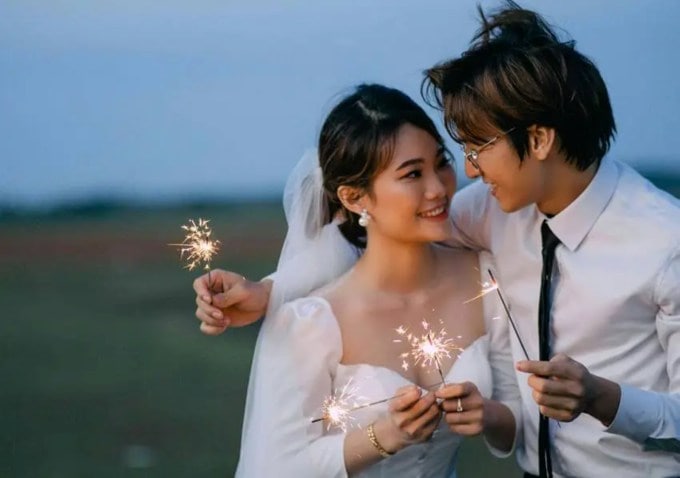 આ સાથે ઘણી જગ્યાએ દુલ્હનની માતા પણ સવારે બધાને કહે છે કે કપલની પહેલી રાત કેવી રહી. (Photo: Pexels)