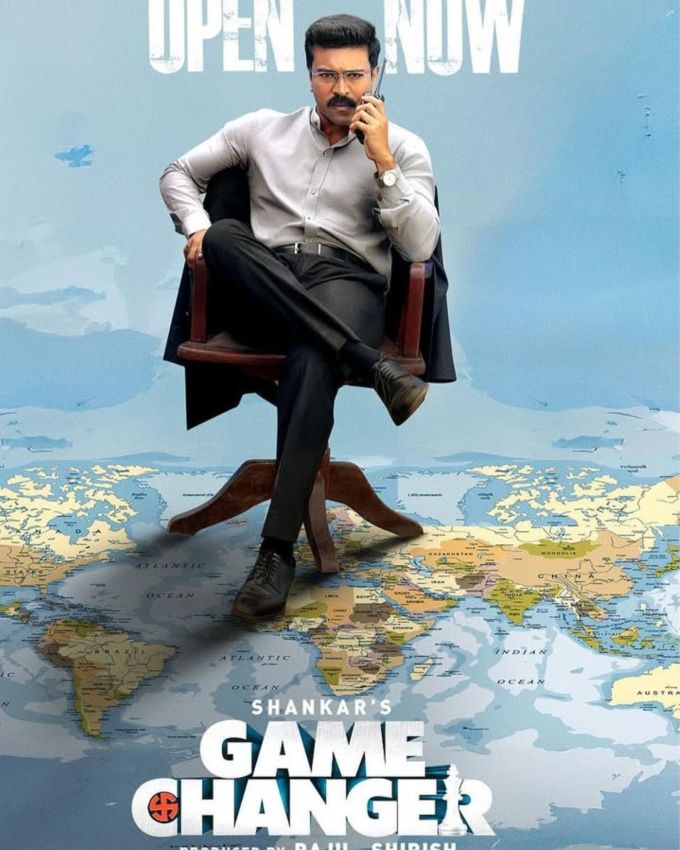 મોટાભાગે દિલ રાજુ દ્વારા નિર્મિત ગેમ ચેન્જર રામ ચરણ અને કિયારા અડવાણી સિવાય SJ સૂર્યાહ, સમુતિરકાની, શ્રીકાંત અને જયરામ જેવા કલાકારો મુખ્ય ભૂમિકામાં જોવા મળશે. થમને આ અખિલ ભારતીય ફિલ્મ માટે મ્યુઝિક અને બેકગ્રાઉન્ડ સ્કોર બનાવ્યો છે, જે તમામ મુખ્ય ભારતીય ભાષાઓમાં રિલીઝ થશે.