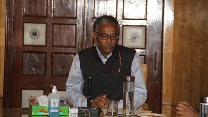 <strong>Manoj Govil : મનોજ ગોવિલ, એક્સપેન્ડિચર ડિપાર્ટમેન્ટના સેક્રેટરી</strong><br>1991 બેંચના મધ્ય પ્રદેશ કેડરના આઈએએસ અધિકારી મનોજ ગોવિલ એક્સપેન્ડિચર ડિપાર્ટમેન્ટમાં જોડવાની પહેલા કોર્પોરેટ બાબતોના મંત્રાલયમાં સચિવ હતા. સબસિડી અને કેન્દ્ર દ્વારા આયોજીત યોજનાઓને તર્કસંગત બનાવવા તથા ખર્ચની ગુણવત્તામાં સુધારો કરવો તેમની મુખ્ય કામગીરી છે. (Photo: @FinMinIndia)