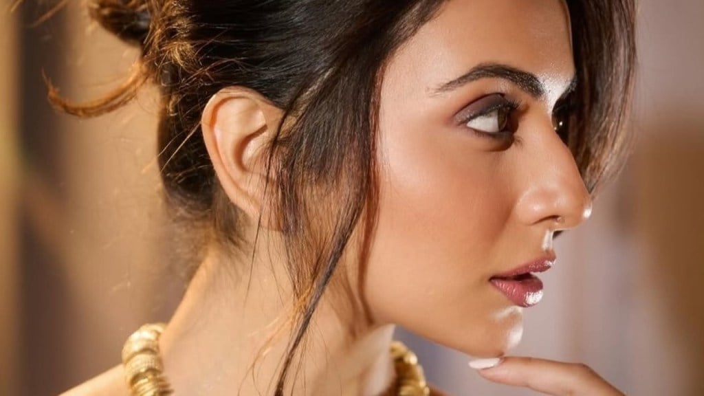 રકુલ પ્રીત સિંહ બ્લેક આઉટ ફિટ ન્યૂ યર લુક જોઇ ફેન્સ થયા ફિદા, જુઓ Photos