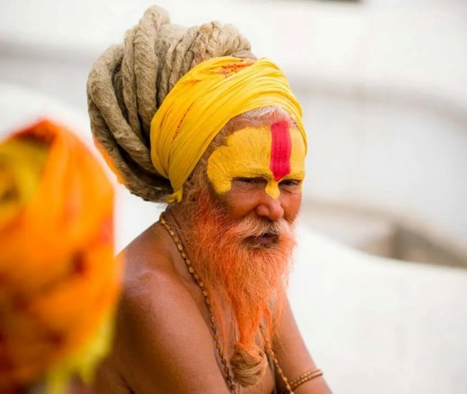 શાસ્ત્રો અનુસાર કપાળ પર તિલક લગાવવાથી જીવનમાંથી નકારાત્મક ઉર્જા દૂર થાય છે અને કીર્તિ પણ વધે છે અને પાપોનો નાશ થાય છે. એવું પણ કહેવાય છે કે તિલક લગાવવાથી મનમાં સારા વિચારો આવે છે અને કામ કરવાની ક્ષમતા વધે છે. (Photo: Pexels)