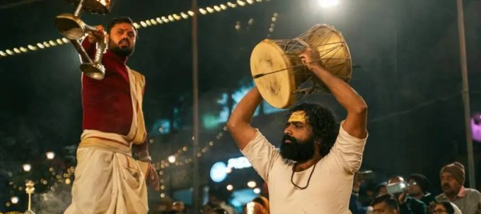 આવામાં આ સ્થાન પર તિલક લગાવવાથી આજ્ઞા ચક્ર જાગૃત થાય છે અને વ્યક્તિની શક્તિ ઉર્ધ્વગામી બને છે, જેનાથી તેની શક્તિ અને તેજ વધે છે. (Photo: Pexels)