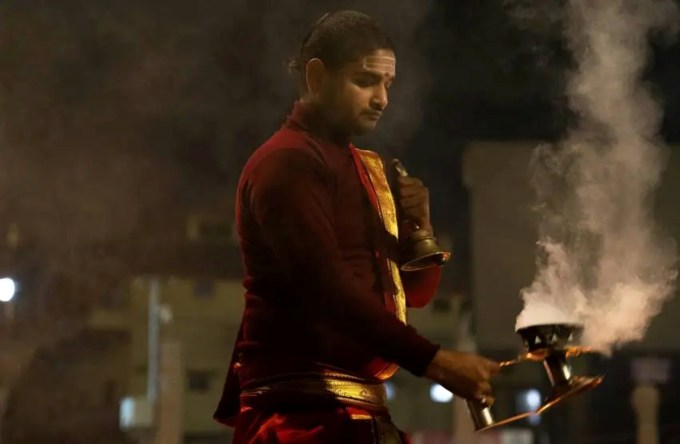 કપાળ પર તિલક લગાવવાનું માત્ર ધાર્મિક મહત્વ નથી પરંતુ વૈજ્ઞાનિક દ્રષ્ટિકોણથી પણ તેનું વિશેષ મહત્ત્વ છે. અમને જણાવો: (Photo: Pexels)