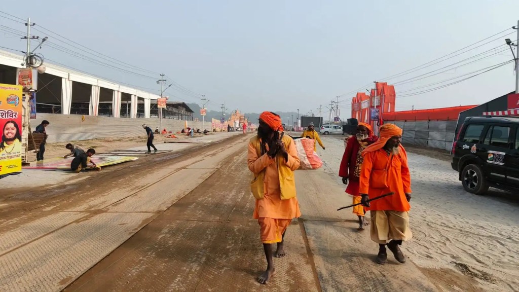 Maha kumbh 2025 : NSG થી લીને ATS સુરક્ષા, 12 કીમી લાંબો ઘાટ, હેલિકોપ્ટરથી પુષ્પવર્ષા.. જાણો મહાકુંભ સાથે જોડાયેલી 8 વાતો