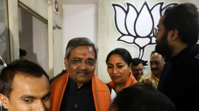 1995-96 માં તે દિલ્હી યુનિવર્સિટી વિદ્યાર્થી સંઘ (DUSU) ના સચિવ બન્યા. 1996-97 માં તેઓ દિલ્હી યુનિવર્સિટી વિદ્યાર્થી સંઘના પ્રમુખ બન્યા. (Express Photo by Gajendra Yadav)