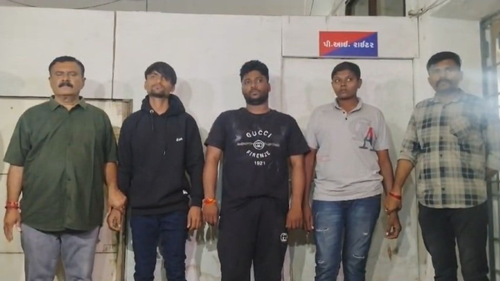 Four history-sheeters held for attacking police constables in Surat