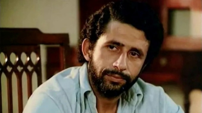 <strong>નસીરુદ્દીન શાહ</strong><br>આ ઉપરાંત, પીઢ અભિનેતા નસીરુદ્દીન શાહે પણ પાકિસ્તાની ફિલ્મ ઉદ્યોગમાં પોતાની અભિનય કુશળતા બતાવી છે. તમને જણાવી દઈએ કે આ અભિનેતાએ પાકિસ્તાની ફિલ્મ 'ખુદા'માં કામ કર્યું હતું. એટલું જ નહીં, અભિનેતાએ ફિલ્મ 'ઝિંદા ભાગ'માં પણ મુખ્ય ભૂમિકા ભજવી હતી. (તસવીર: સોશિયલ મીડિયા)