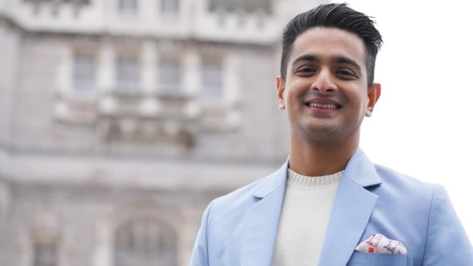 રણવીર અલ્હાબાદિયા હાલમાં ગુગલ પર ટોપ-ટ્રેન્ડિંગ સર્ચમાં છે. યુટ્યુબર સમય રૈનાના શો ઇન્ડિયાઝ ગોટ લેટેન્ટમાં અભદ્ર ટિપ્પણીઓ કર્યા બાદ રણવીર વિરુદ્ધ FIR દાખલ કરવામાં આવી છે. સોશિયલ મીડિયા પર લાખો લોકો રણવીરને ફોલો કરે છે. (તસવીર :ranveerallahbadia/Insta)